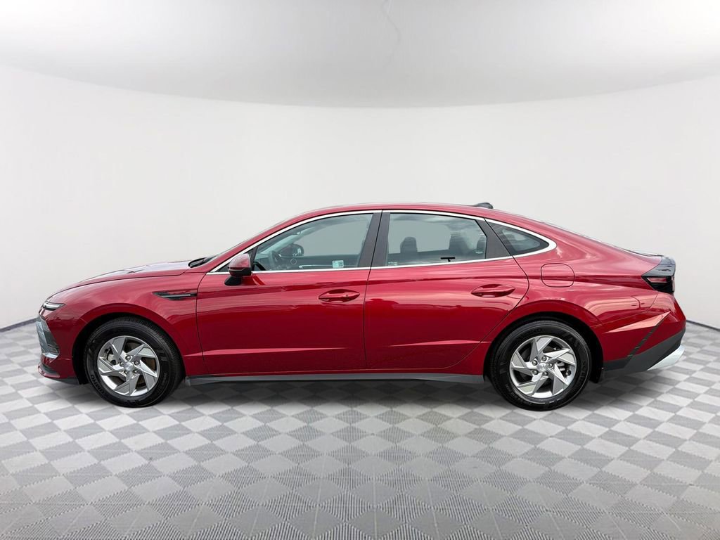 Certified 2025 Hyundai Sonata SE FWD image 8
