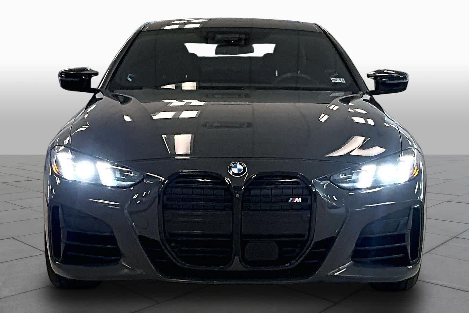 Used 2025 BMW M440i Coupe w/ Premium Package RWD image 3