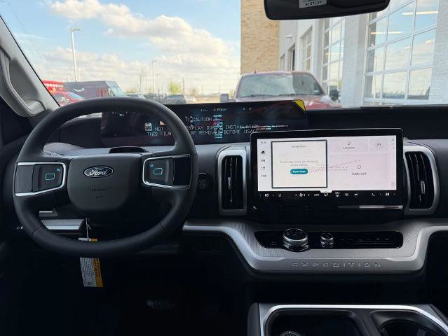 New 2026 Ford Expedition Active image 7