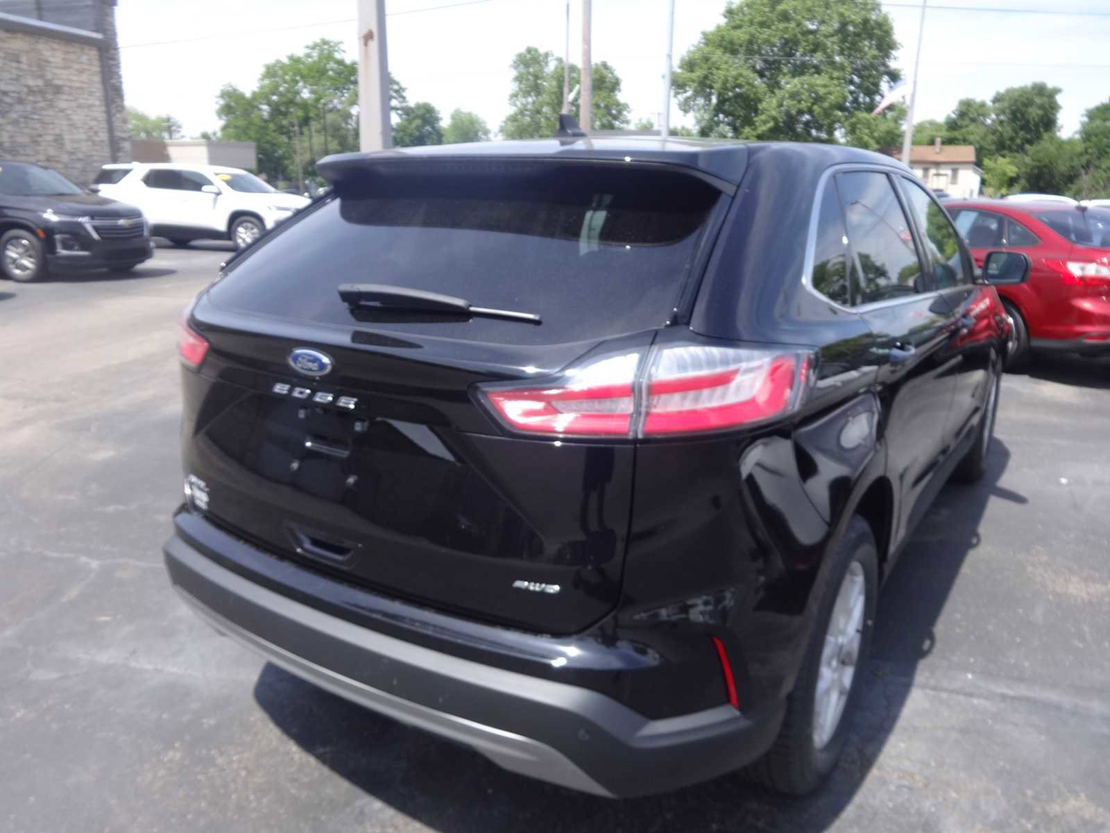 Used 2022 Ford Edge SEL image 6
