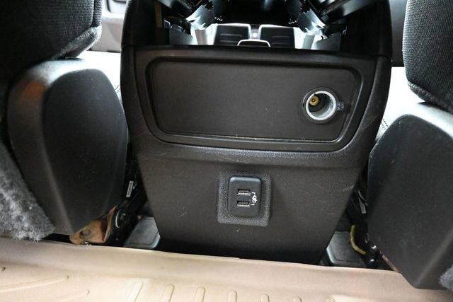 Used 2017 Chevrolet Traverse LT w/ Style and Technology Package FWD image 30