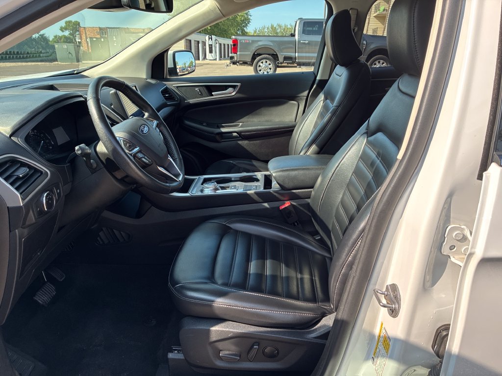 Used 2024 Ford Edge SEL AWD/4WD image 9