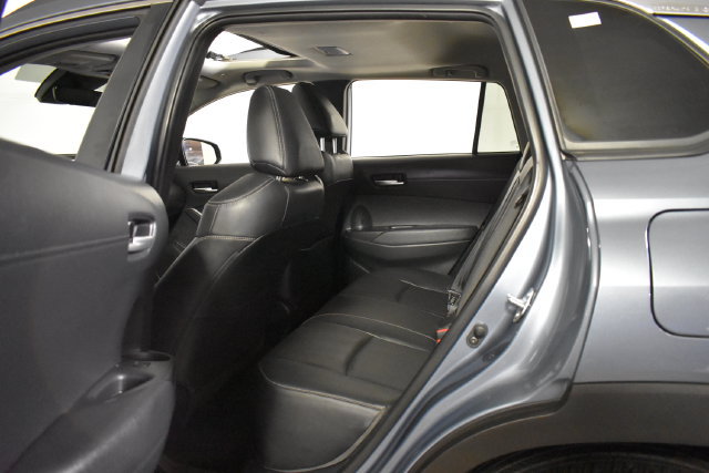 Used 2023 Toyota Corolla Cross XLE w/ Convenience Package AWD/4WD image 29