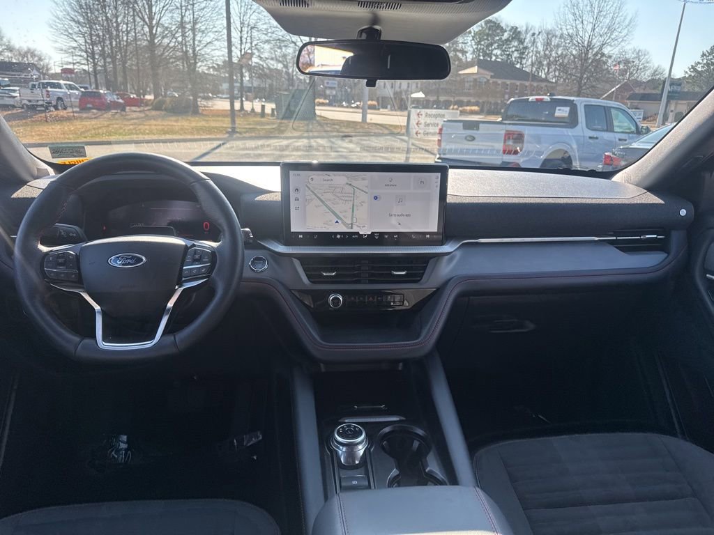 Certified 2025 Ford Explorer ST-Line image 11