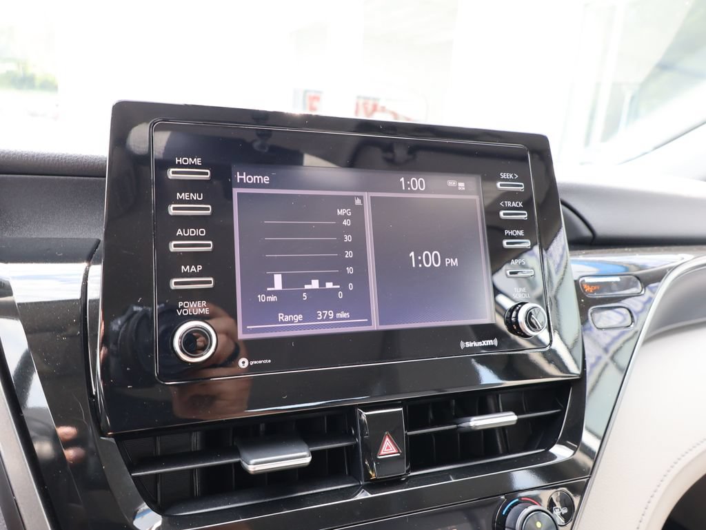 Used 2022 Toyota Camry SE FWD image 19