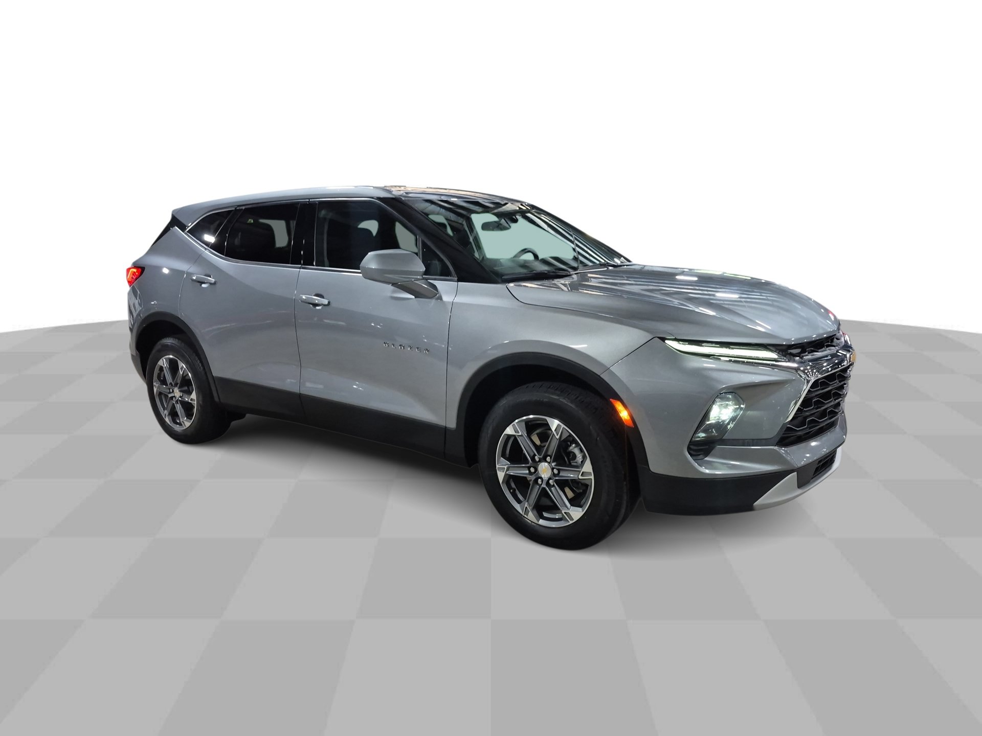 Certified 2025 Chevrolet Blazer LT AWD/4WD image 2