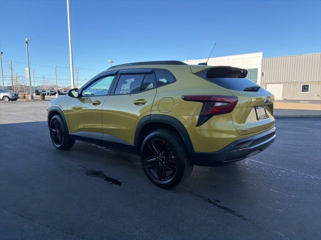 Used 2024 Chevrolet Trax ACTIV w/ Sunroof Package image 5