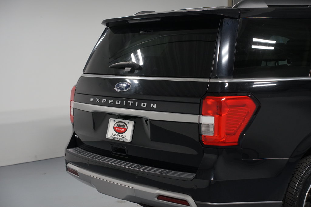 Used 2023 Ford Expedition XLT RWD image 9