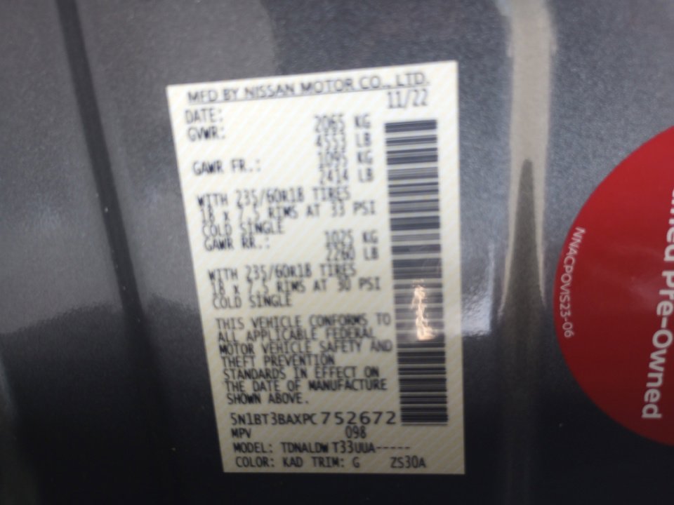 Used 2023 Nissan Rogue SV image 39