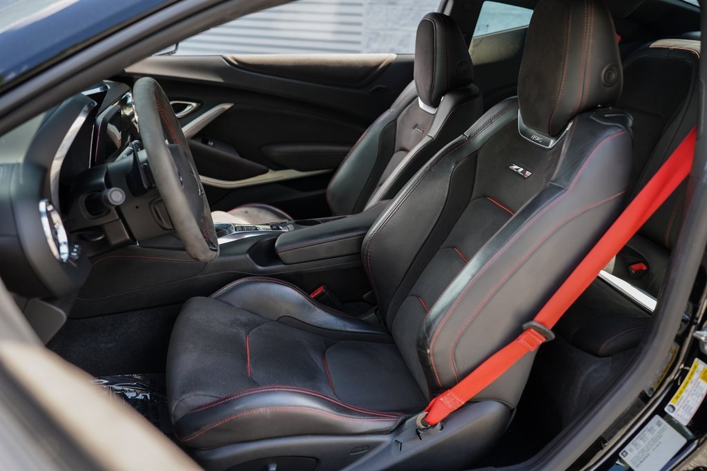 Used 2018 Chevrolet Camaro ZL1 image 22
