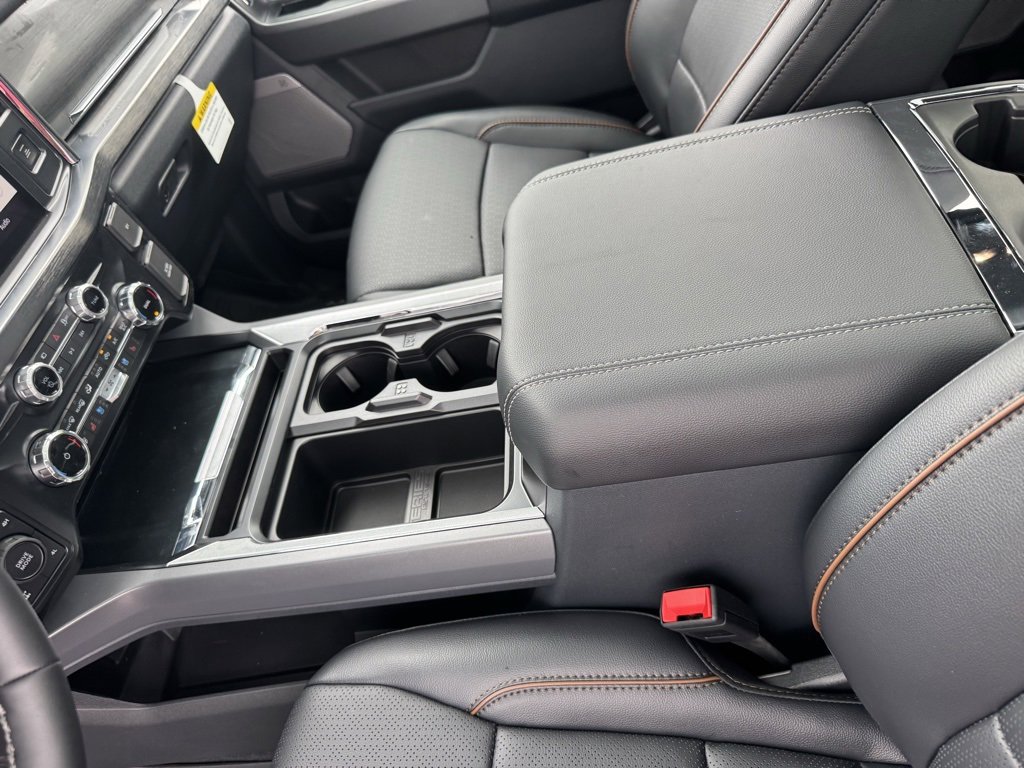 New 2025 Ford F350 Lariat w/ Lariat Ultimate Package image 17