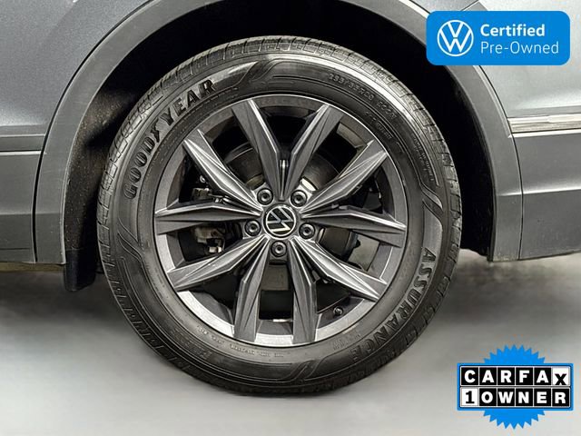Certified 2024 Volkswagen Tiguan SE image 33