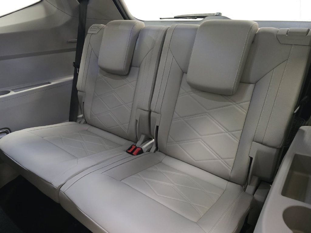 Used 2024 Volkswagen Atlas SE FWD image 25