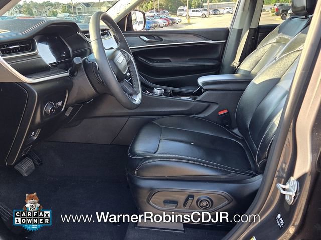 Used 2023 Jeep Grand Cherokee L Limited w/ Black Appearance Package RWD image 5
