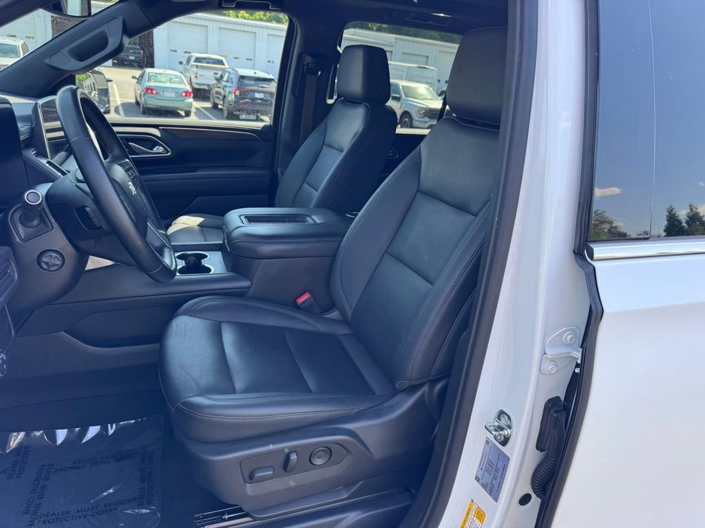 Used 2023 Chevrolet Tahoe LT w/ Luxury Package AWD/4WD image 19