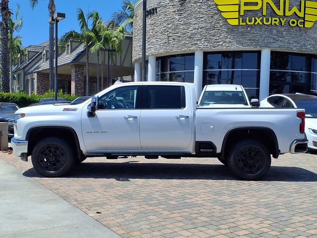 Used 2022 Chevrolet Silverado 2500 LTZ w/ LTZ Convenience Package AWD/4WD image 2