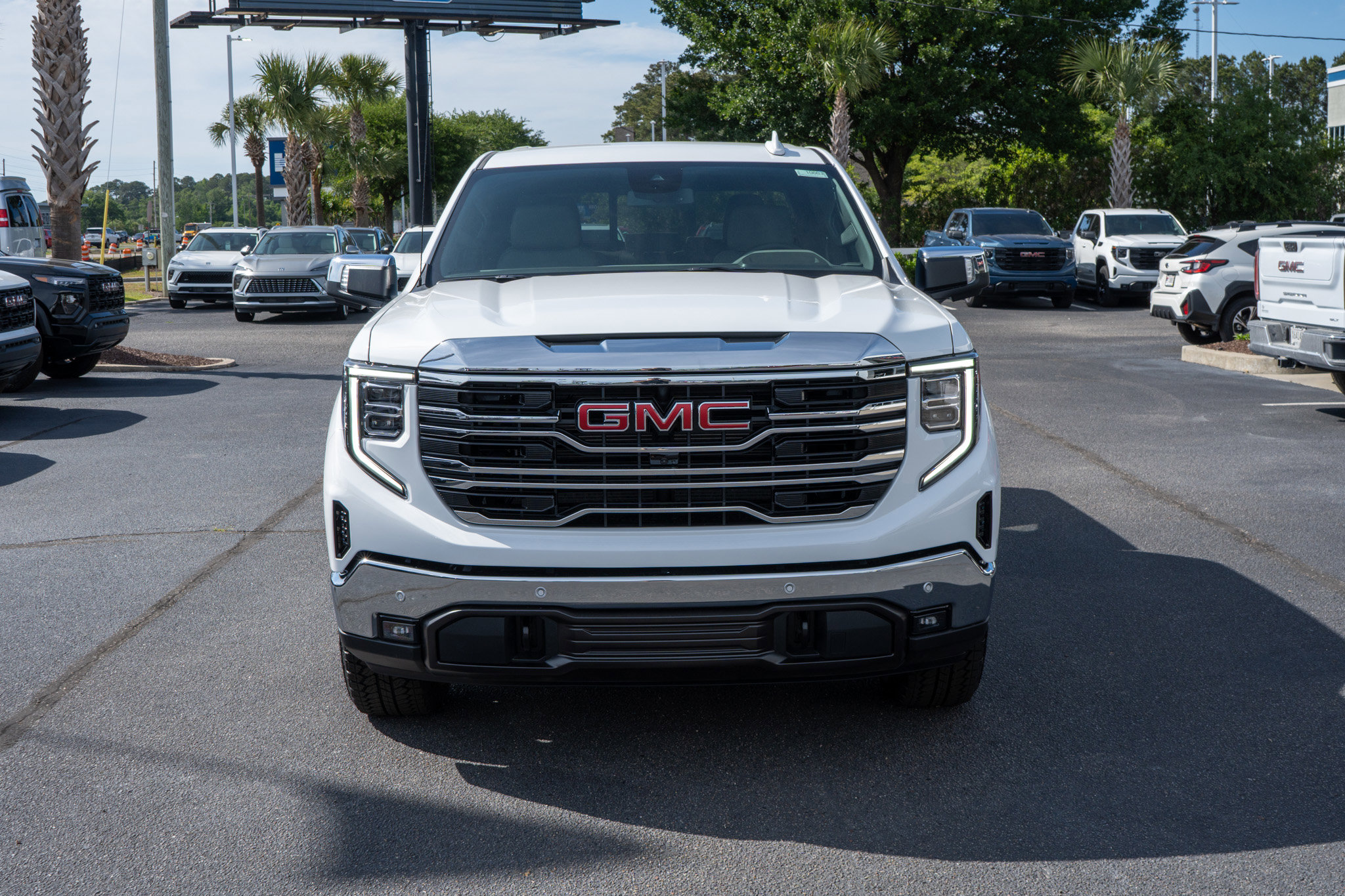 New 2026 GMC Sierra 1500 SLT AWD/4WD image 8