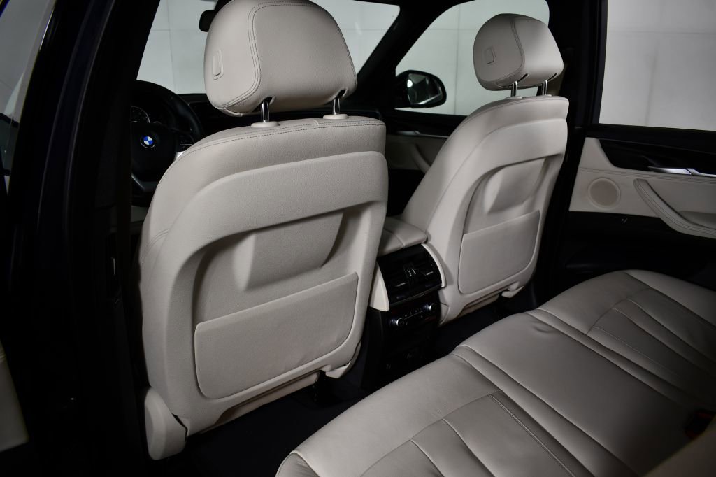 Used 2018 BMW X5 xDrive40e w/ Driving Assistance Package image 17