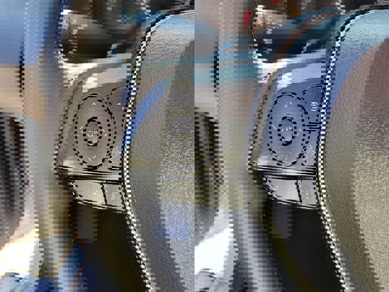 Used 2021 Toyota Corolla SE image 19