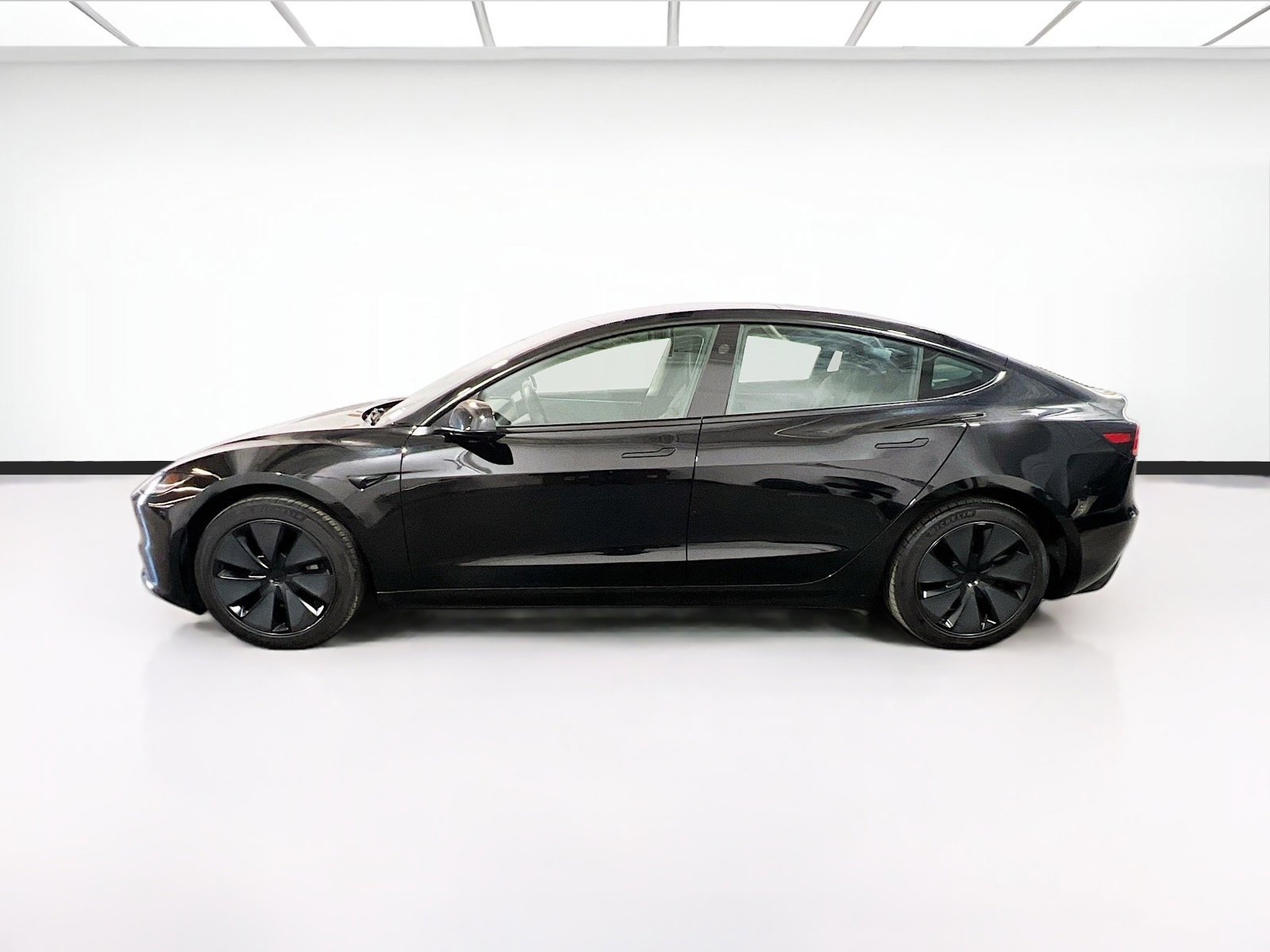 Used 2025 Tesla Model 3 Long Range image 24
