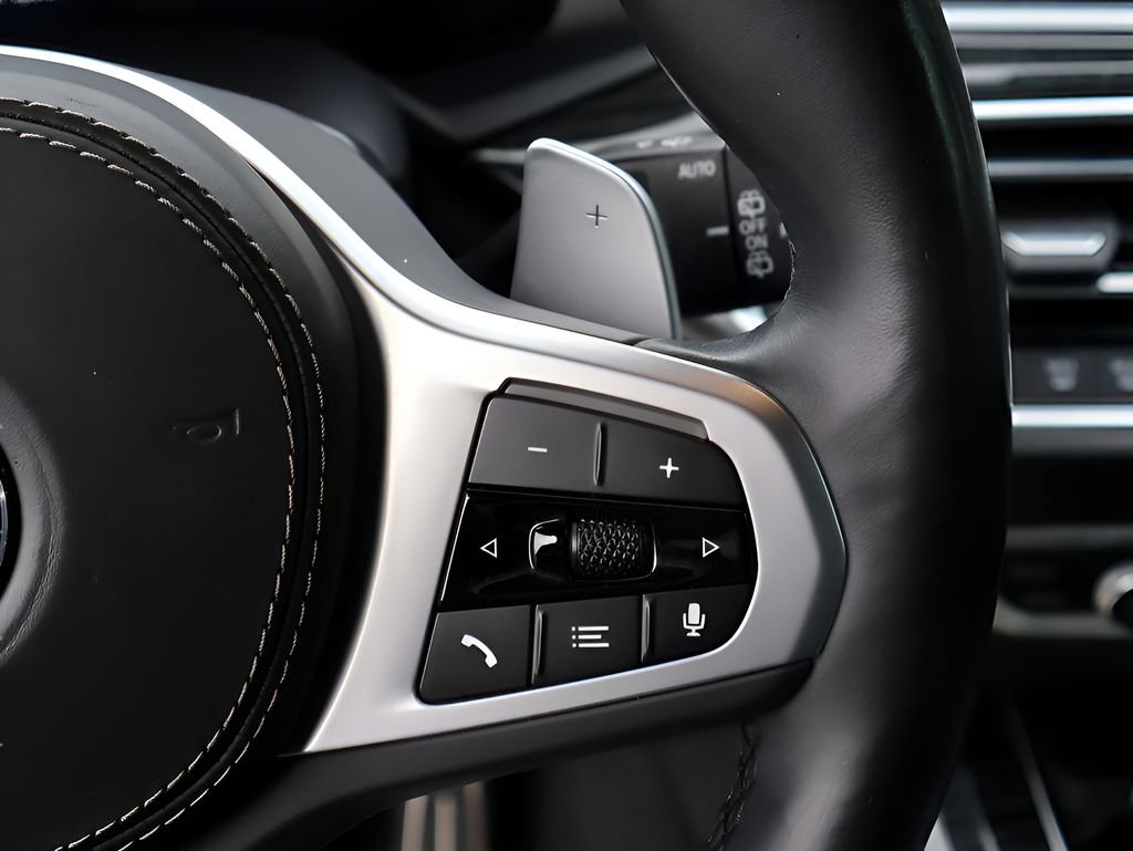 Used 2022 BMW X7 M50i w/ Dynamic Handling Package AWD/4WD image 36