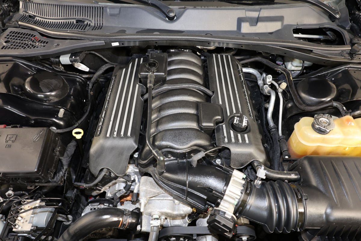 Used 2015 Dodge Challenger R/T Scat Pack RWD image 36