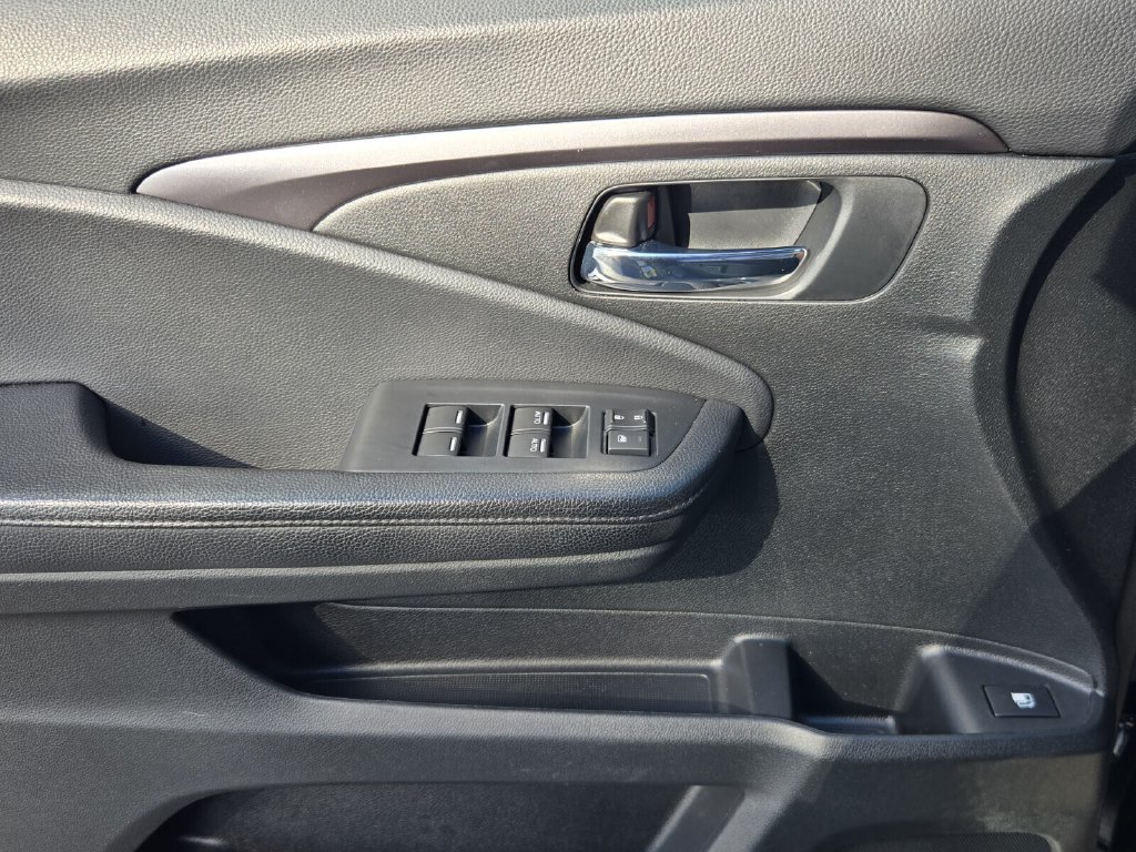 Used 2022 Honda Pilot Sport image 28