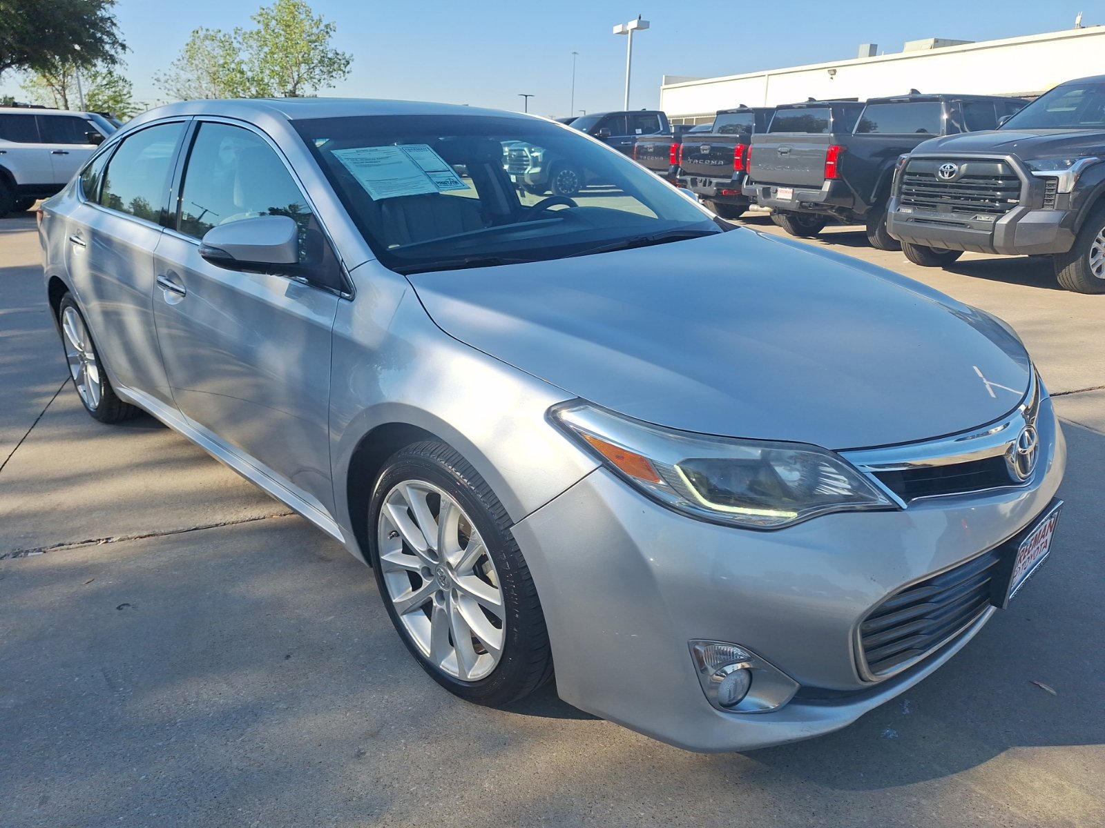 Used 2014 Toyota Avalon Limited FWD image 8