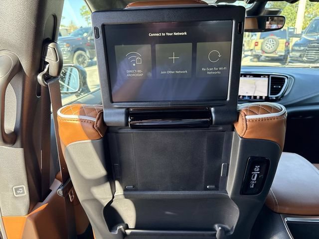 New 2026 Chrysler Pacifica Pinnacle FWD image 15