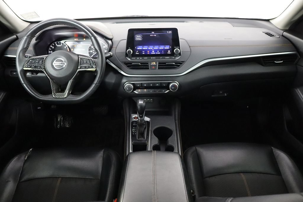 Used 2020 Nissan Altima 2.5 SR w/ Premium Package FWD image 13