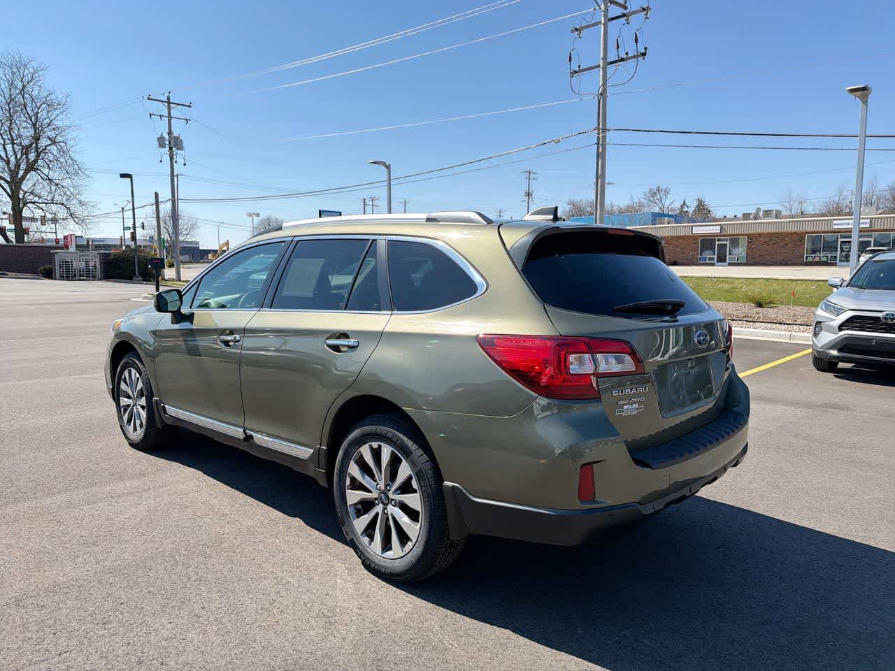 Used 2017 Subaru Outback 2.5i Touring w/ Popular Package #5A AWD/4WD image 11