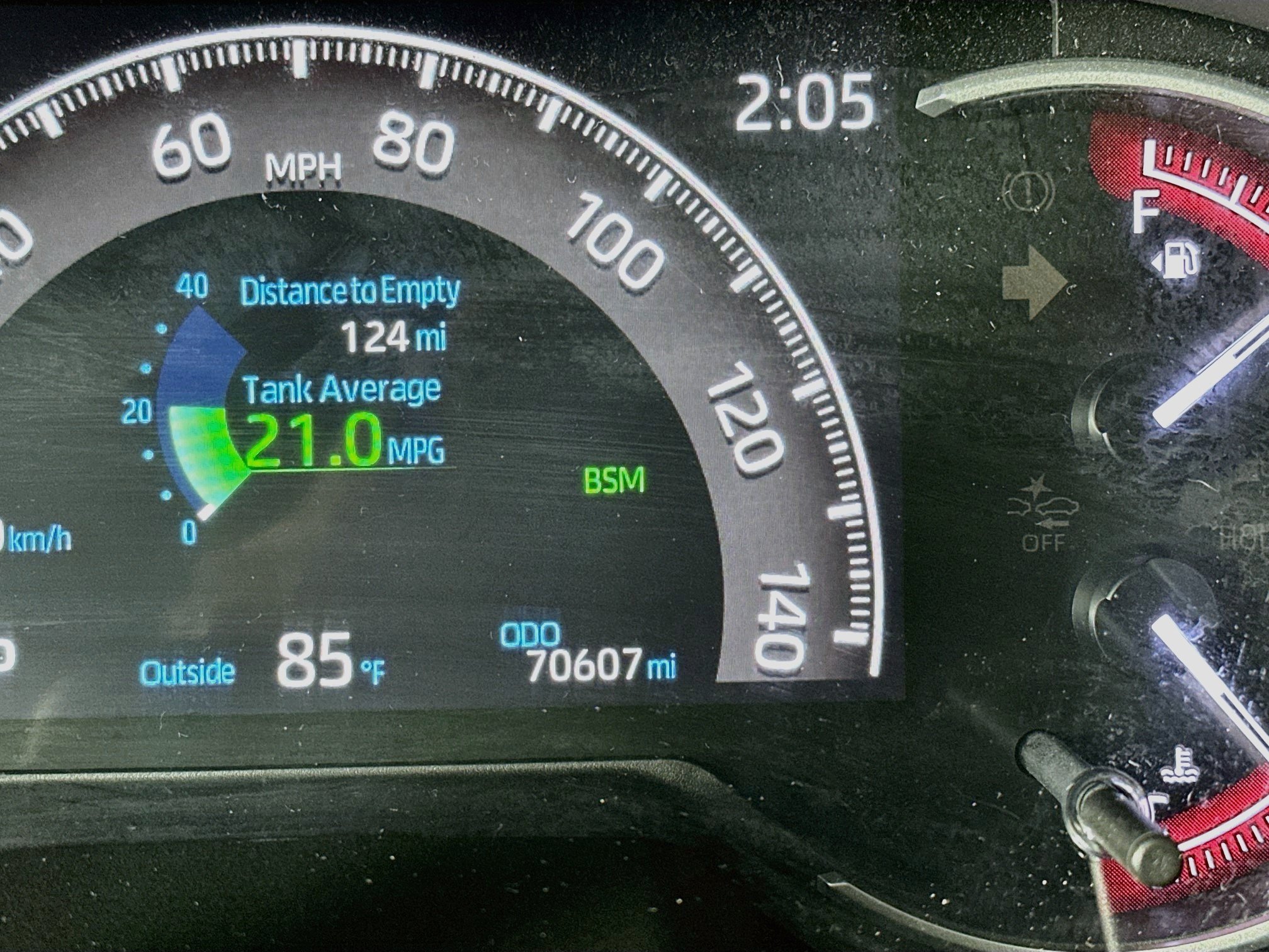 Used 2019 Toyota RAV4 Limited w/ Cold Weather Package FWD image 19