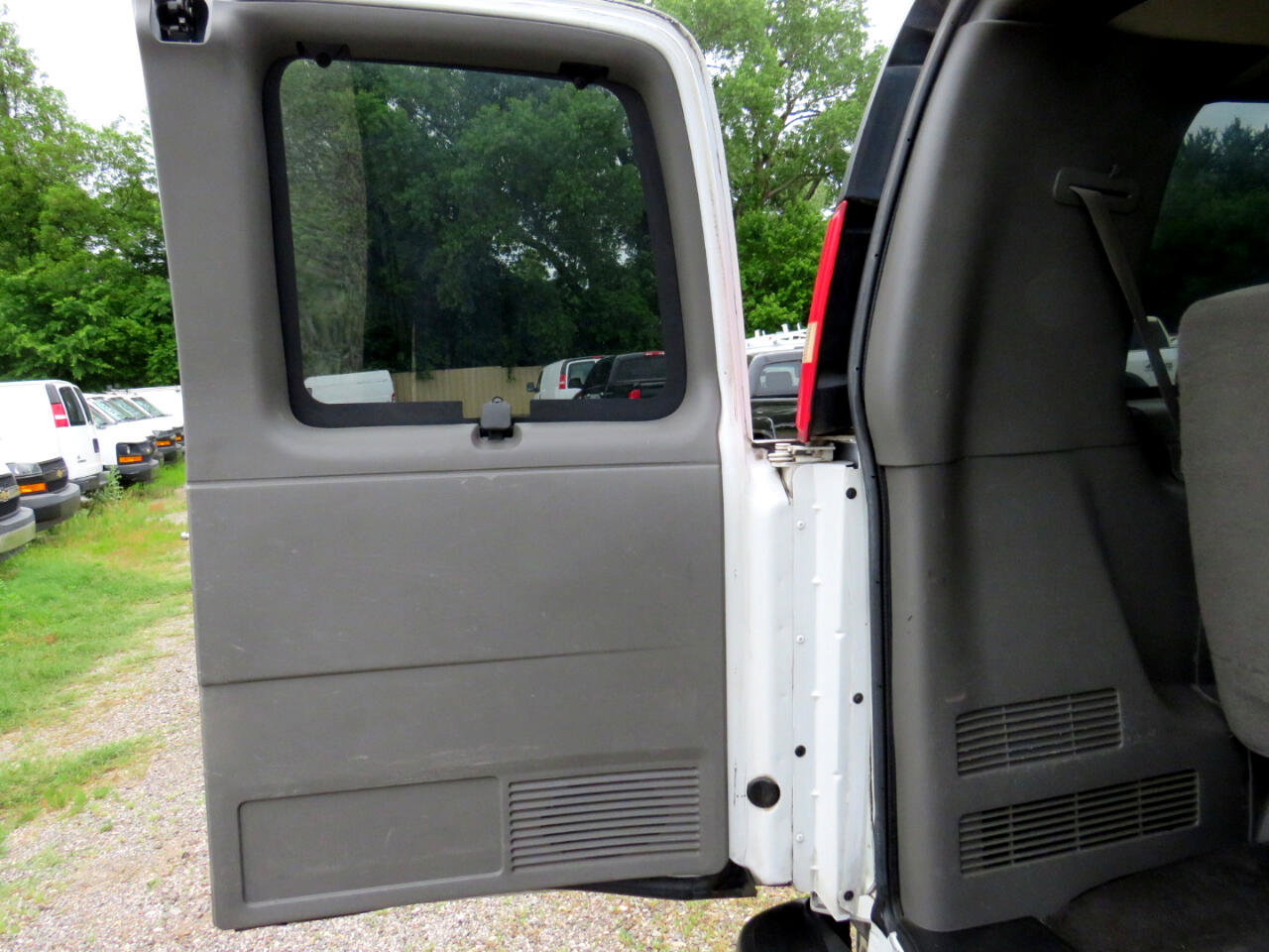 Used 2014 Chevrolet Express 2500 LT w/ LT Preferred Equipment Group RWD image 25