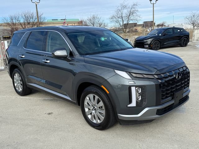 Used 2025 Hyundai Palisade SE image 3