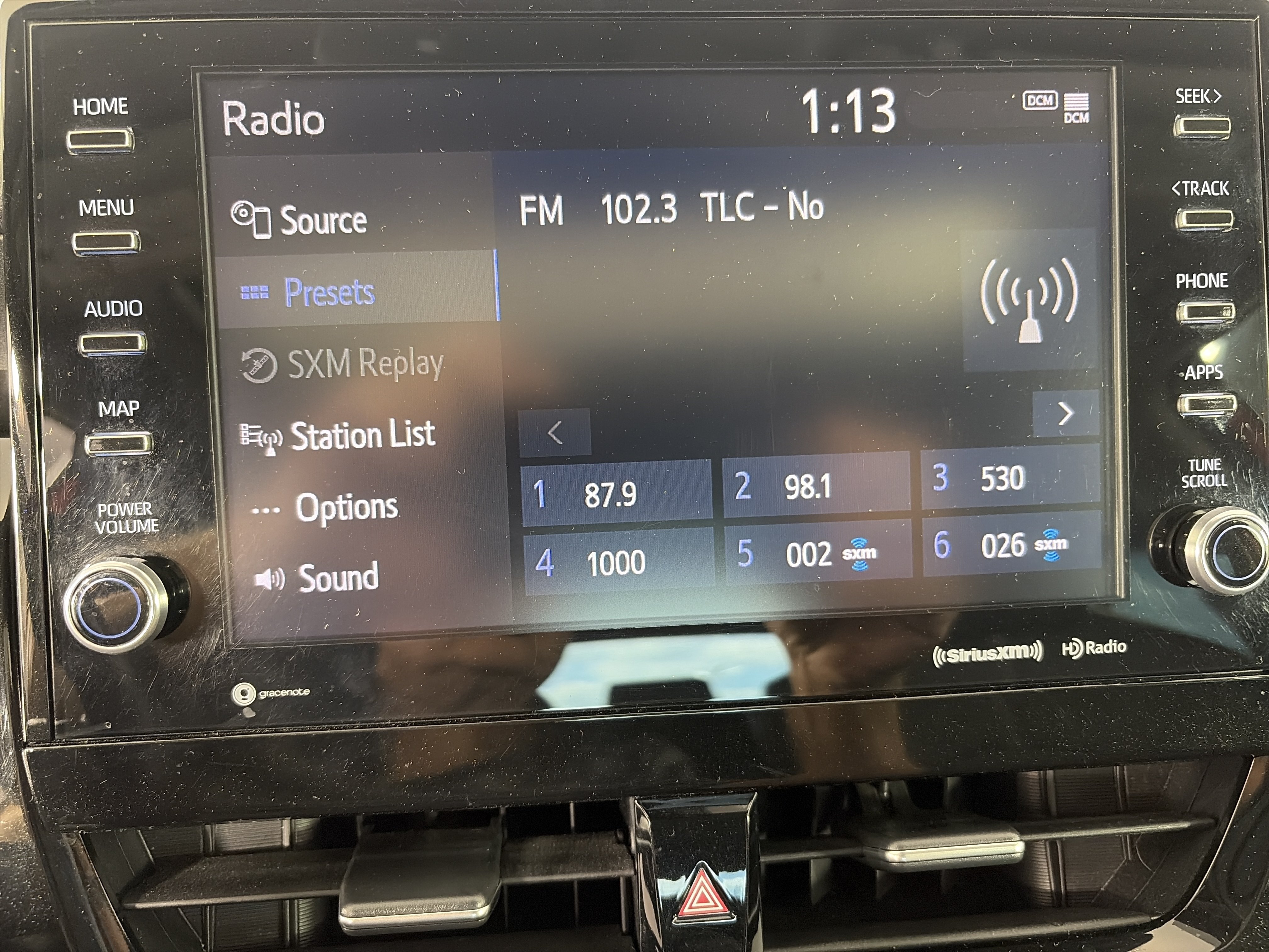 Used 2021 Toyota Camry SE FWD image 20