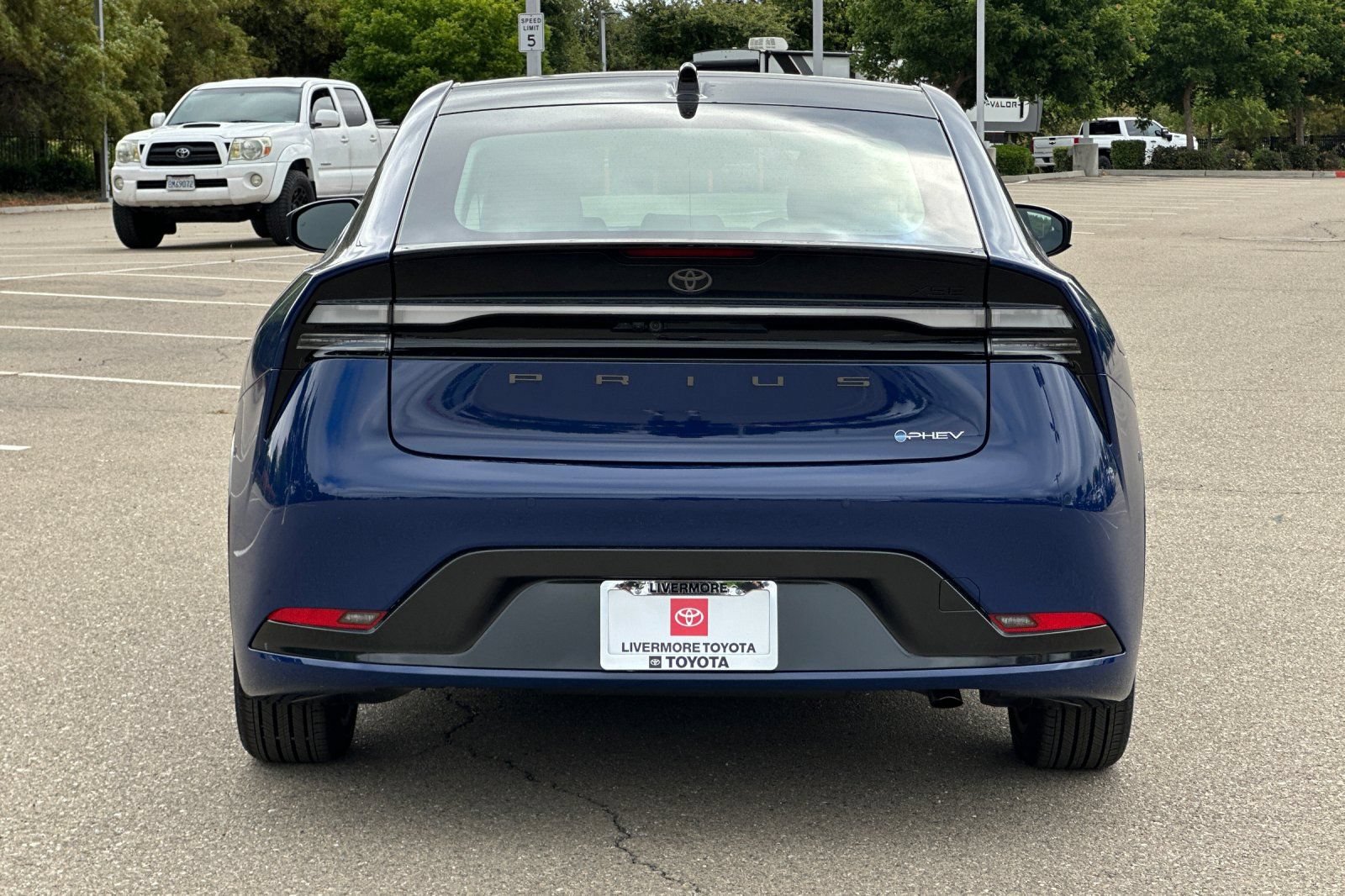 New 2026 Toyota Prius Plug-In Hybrid FWD image 5