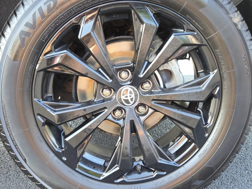 Used 2022 Toyota RAV4 XSE AWD/4WD image 14
