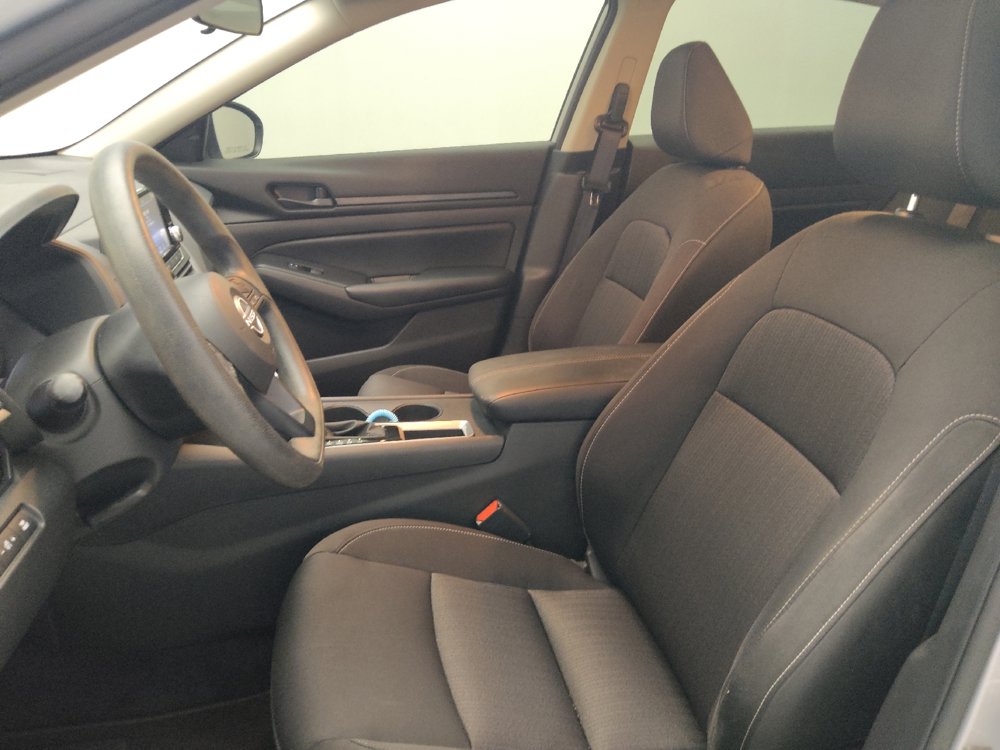 Used 2024 Nissan Altima 2.5 S FWD image 17