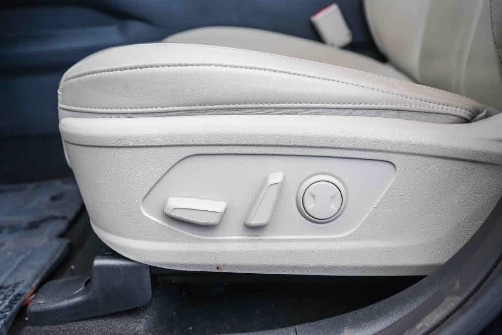 Certified 2023 Kia Sorento EX FWD image 22