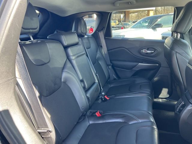 Used 2019 Jeep Cherokee Latitude Plus image 23