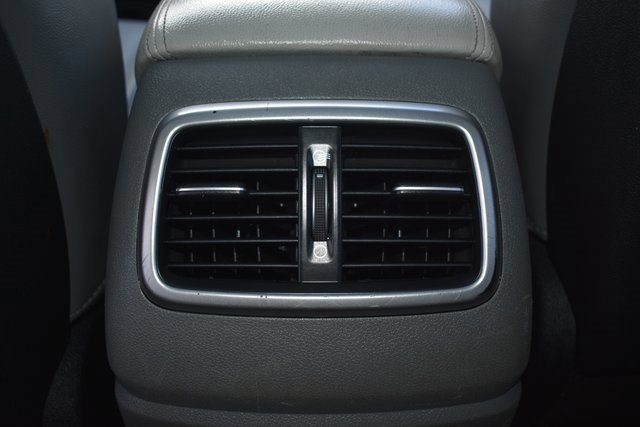 Used 2018 Kia Sorento SX image 38