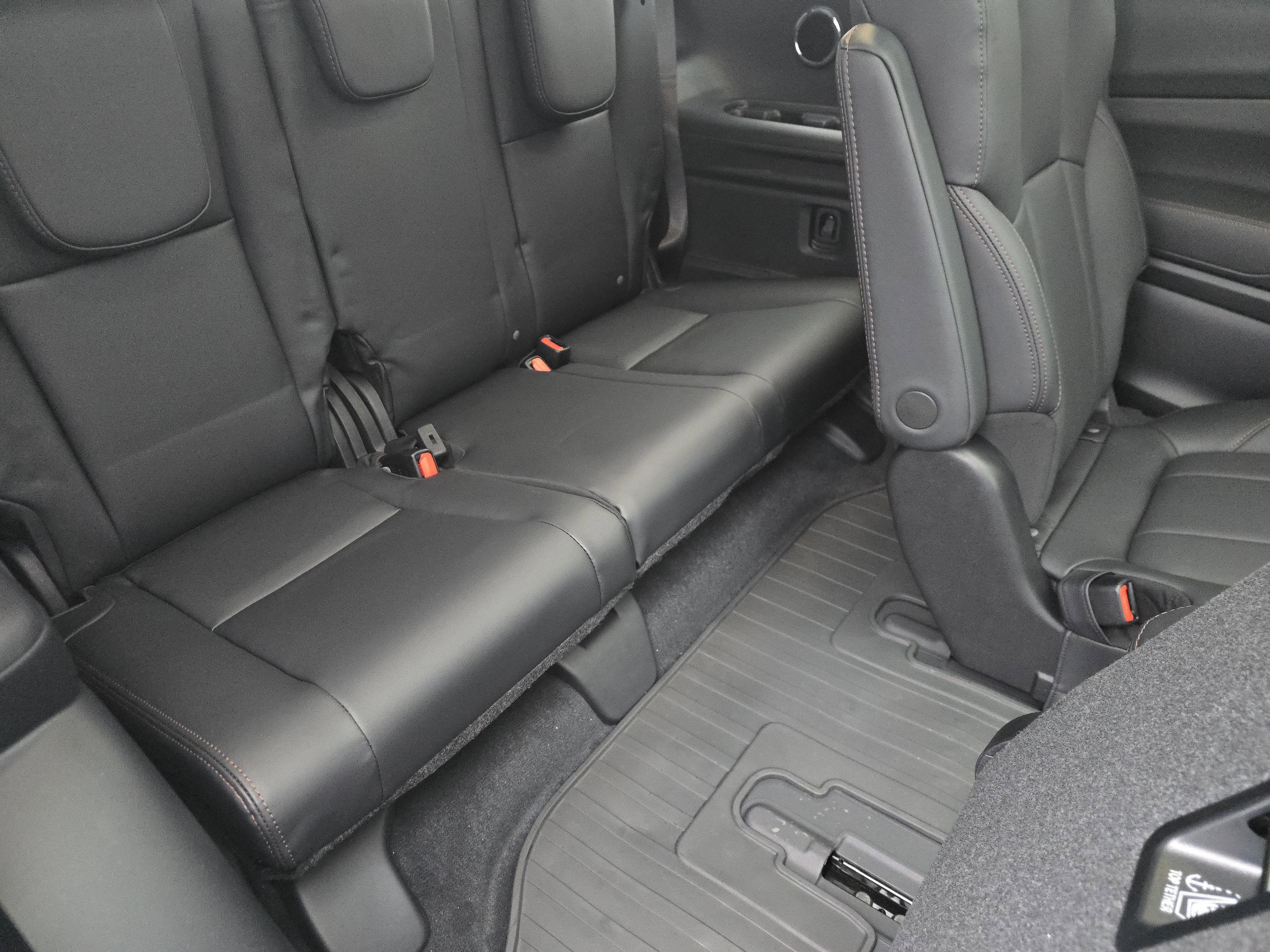 New 2026 Subaru Ascent Limited Bronze image 18