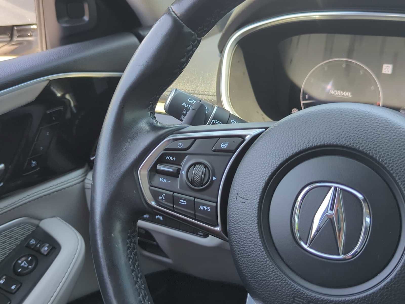 Used 2023 Acura MDX SH-AWD w/ Advance Package image 19