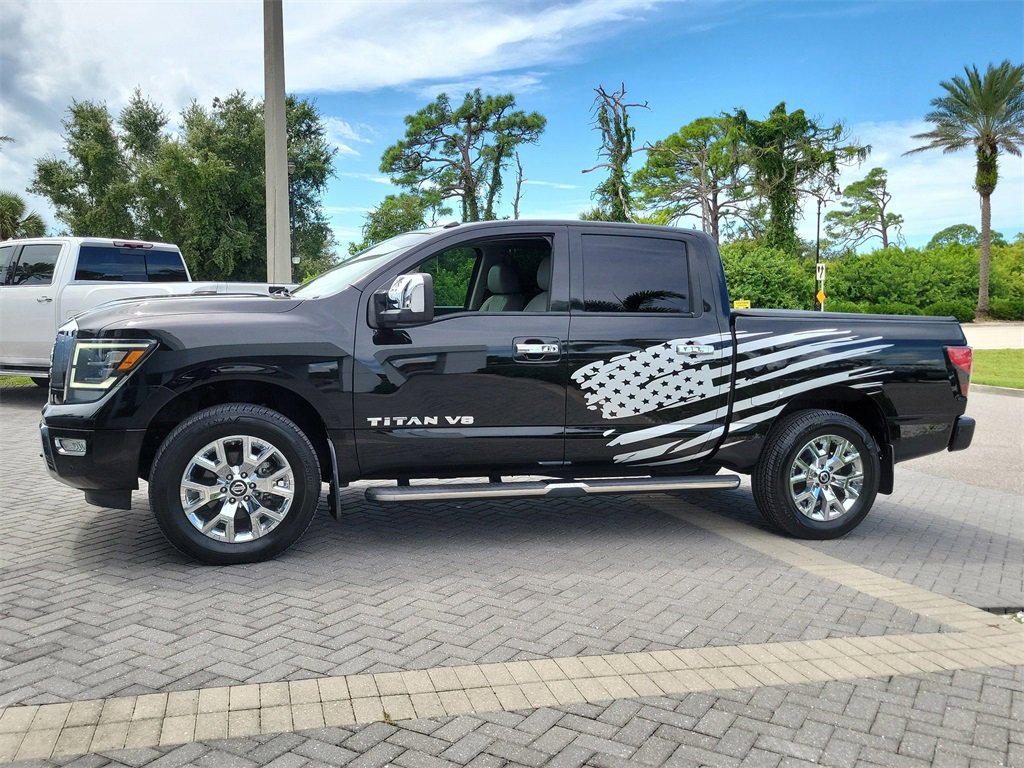 Used 2020 Nissan Titan SL w/ Moonroof Package image 6