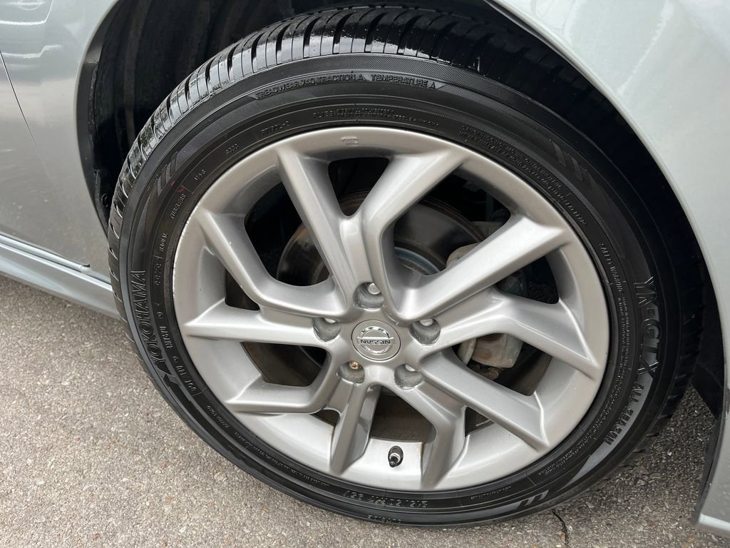 Used 2013 Nissan Sentra SR w/ Driver Pkg FWD image 37