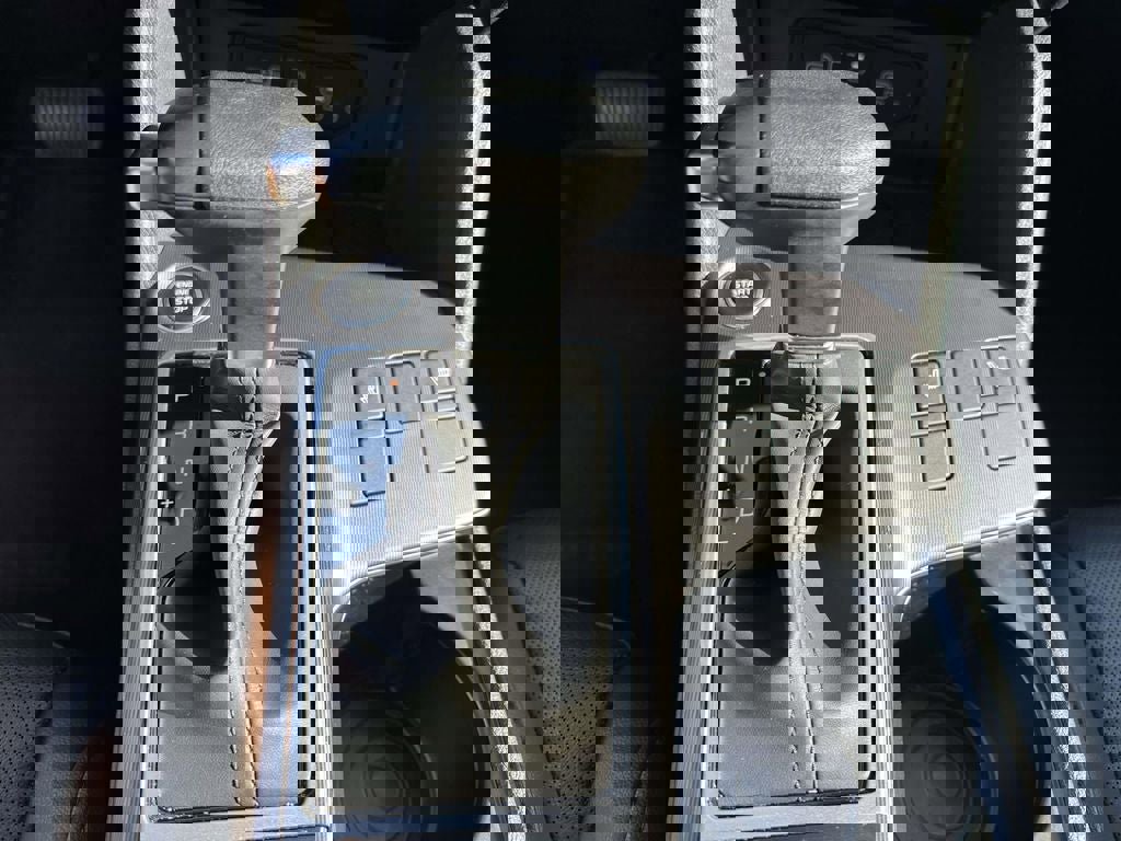 Certified 2026 Kia Sportage EX w/ EX Panorama Roof Package image 26