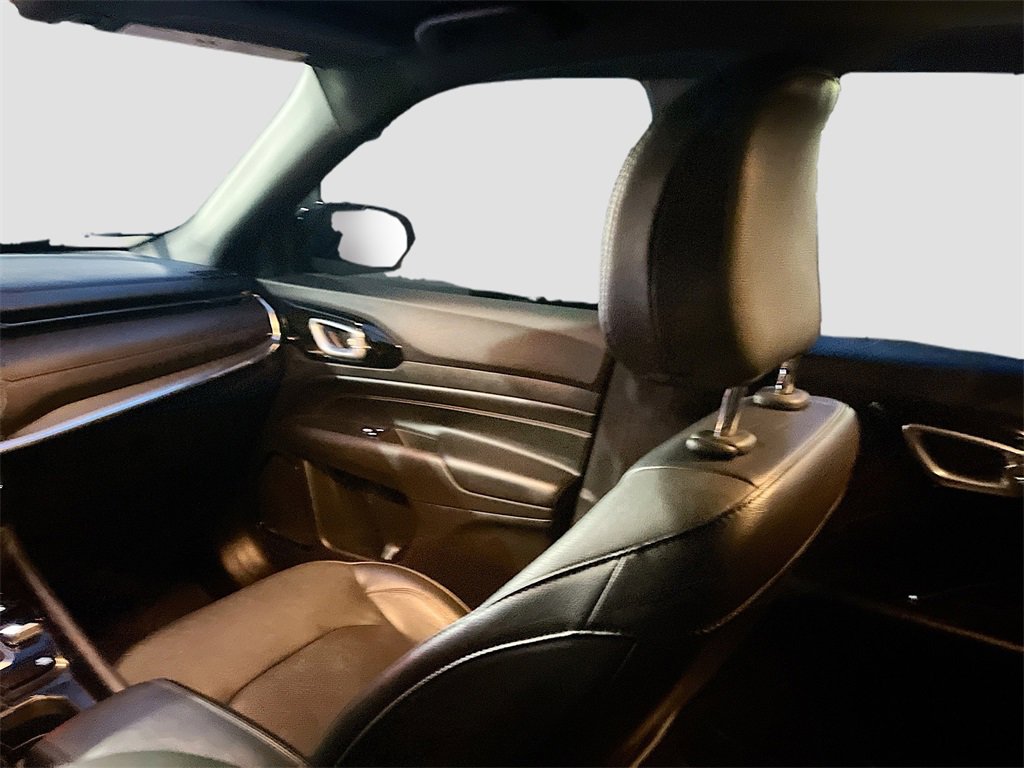 Used 2023 Jeep Compass Limited image 22