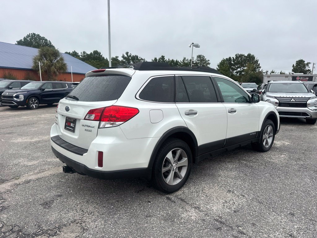 Used 2014 Subaru Outback 2.5i Limited AWD/4WD image 3