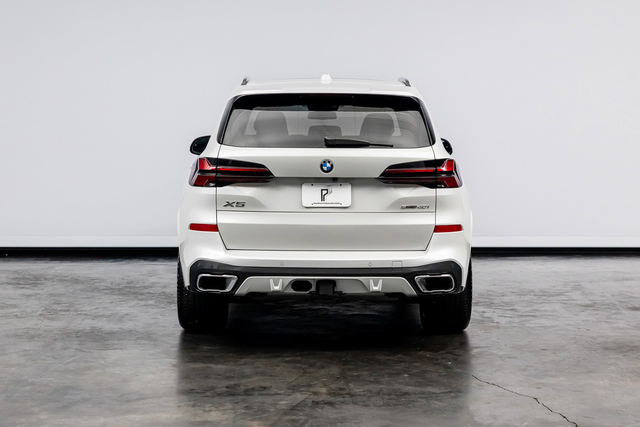 Used 2024 BMW X5 sDrive40i w/ M Sport Package image 16