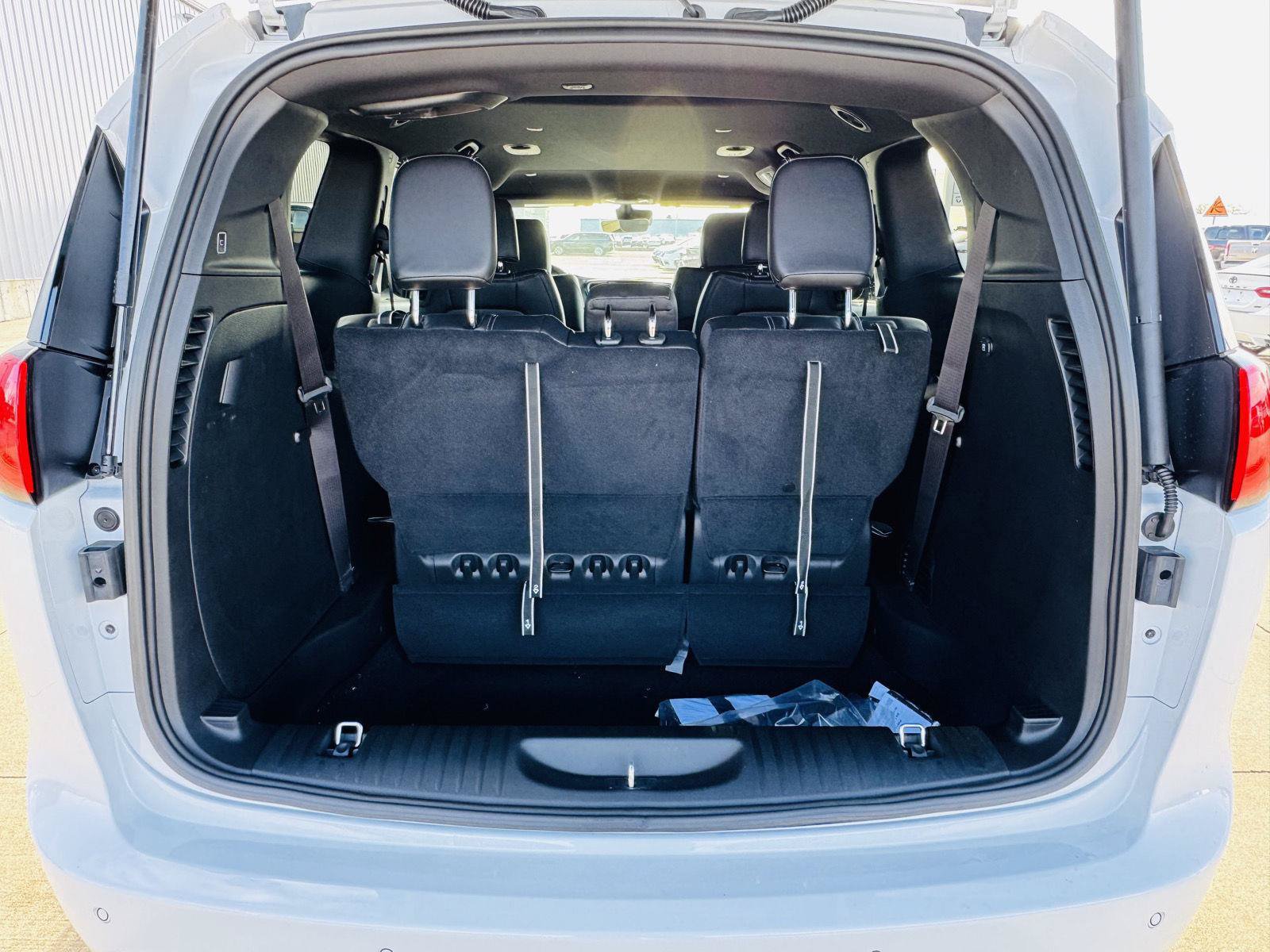 New 2026 Chrysler Voyager LX FWD image 31